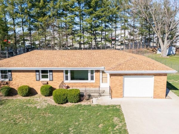 135 GLENVIEW Avenue, East Peoria, IL 61611