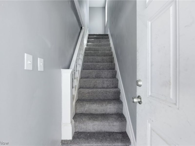 3237 Seymour Avenue, Cleveland, OH 44113 Photo 18