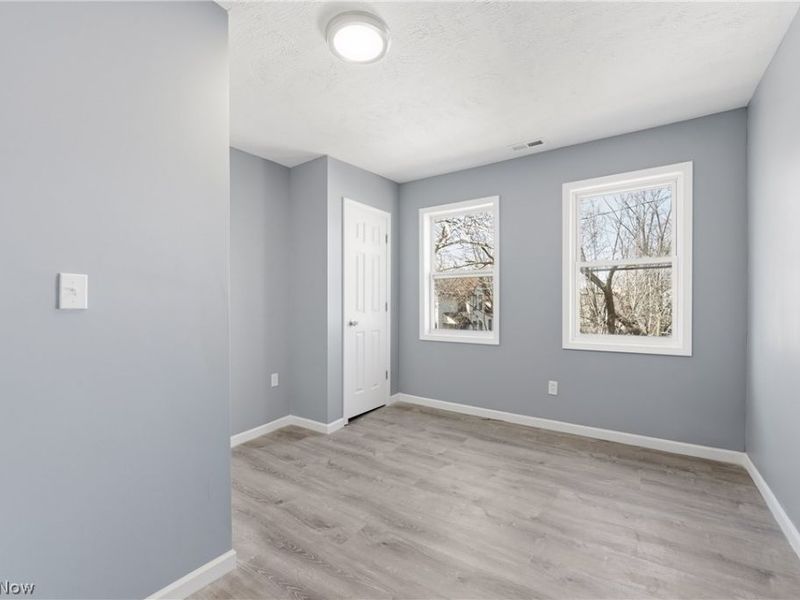 3237 Seymour Avenue, Cleveland, OH 44113 Photo 26