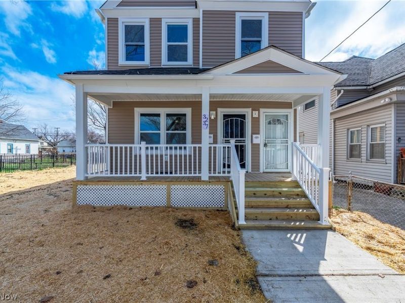 3237 Seymour Avenue, Cleveland, OH 44113 Photo 3