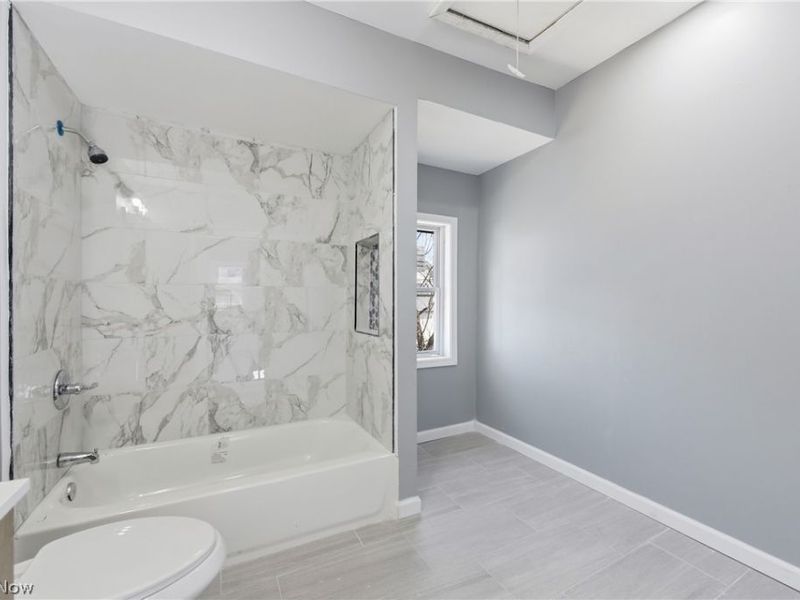 3237 Seymour Avenue, Cleveland, OH 44113 Photo 33