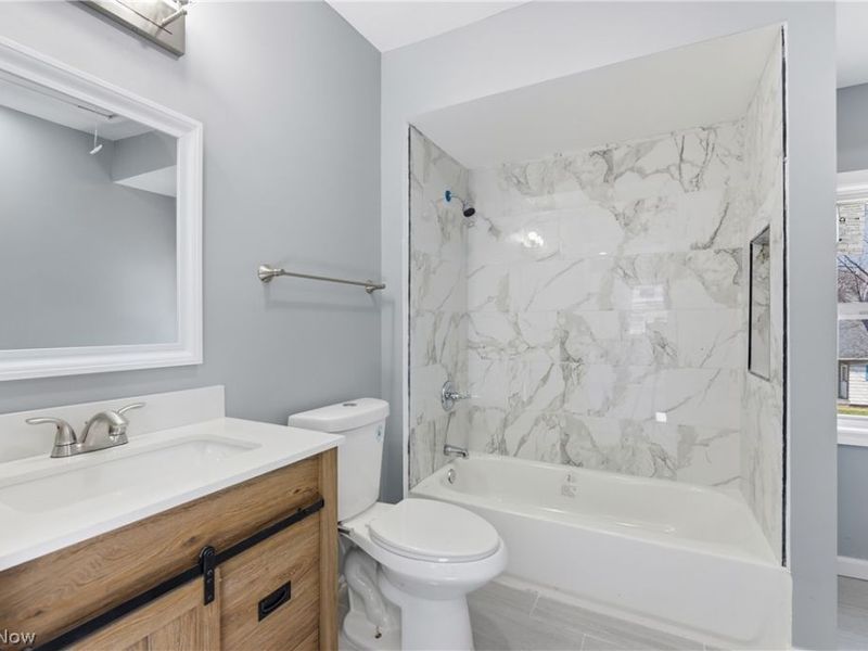 3237 Seymour Avenue, Cleveland, OH 44113 Photo 34