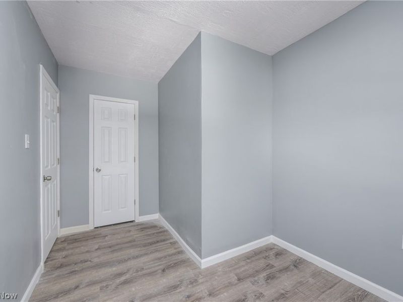 3237 Seymour Avenue, Cleveland, OH 44113 Photo 35