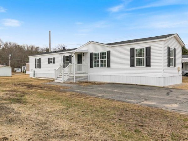 85 Caddy Drive, Salem, NH 03079