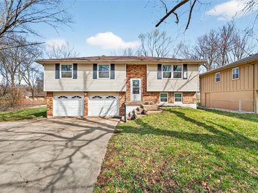 600 NE 114th Street, Kansas City, MO 64155