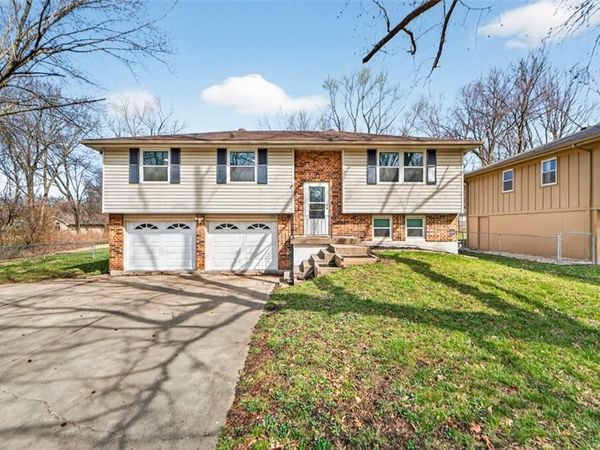 600 NE 114th Street, Kansas City, MO 64155