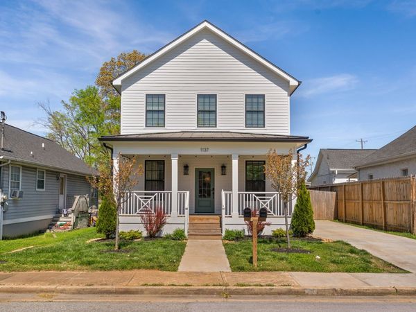 1137 Pierce Avenue, Chattanooga, TN 37403