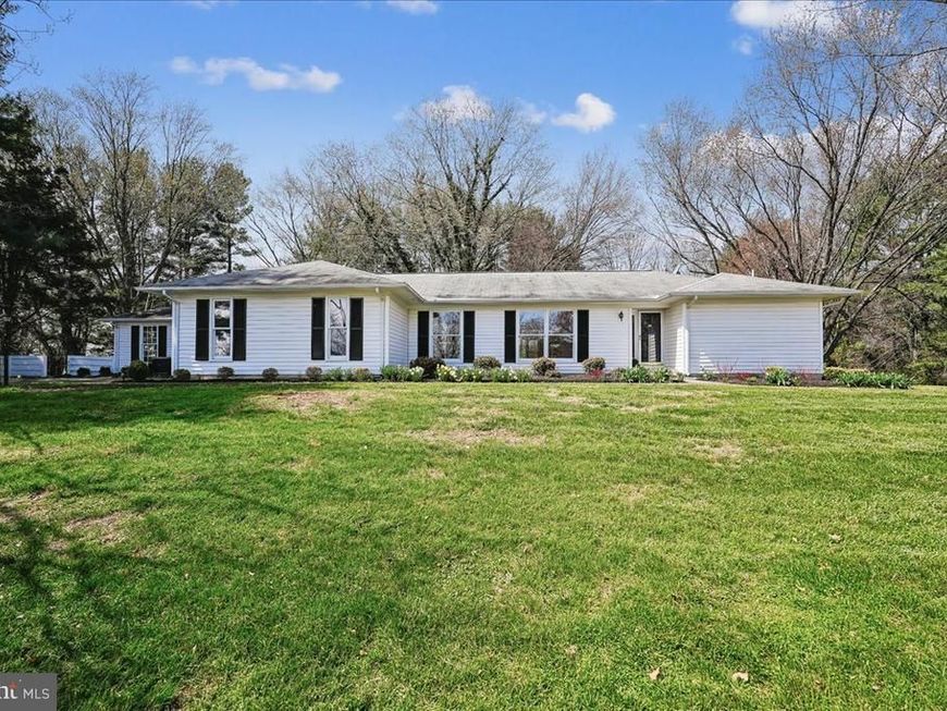 17621 Evers Court, Hamilton, VA 20158 Main Photo