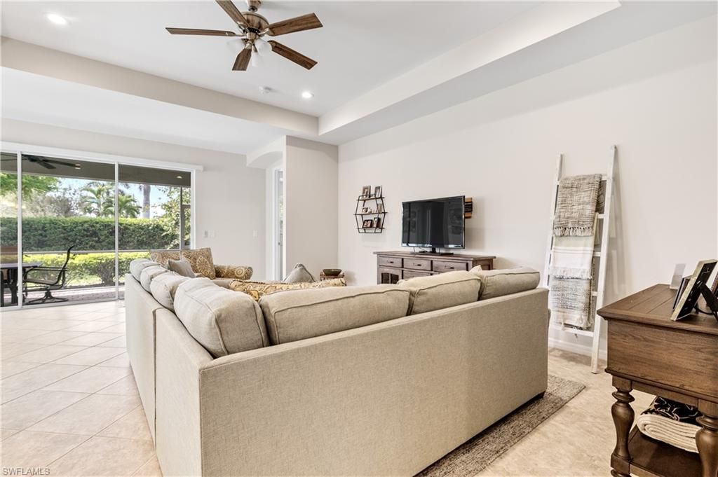 2935 Sunset Pointe Cir , Cape Coral, FL 33914 Photo