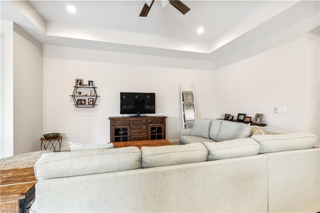 2935 Sunset Pointe Cir , Cape Coral, FL 33914 Photo