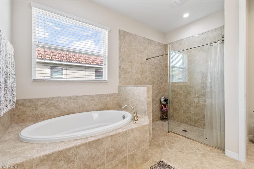 2935 Sunset Pointe Cir , Cape Coral, FL 33914 Photo