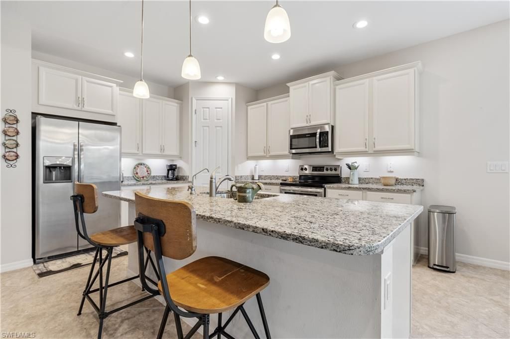 2935 Sunset Pointe Cir , Cape Coral, FL 33914 Photo