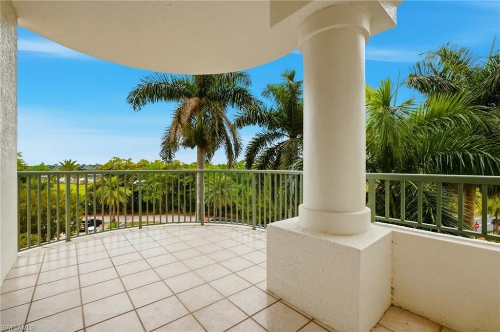 4801 Island Pond Ct, Unit 405, Bonita Springs, FL 34134 Photo