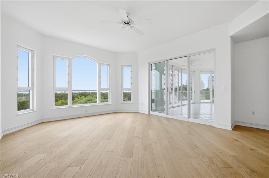 4801 Island Pond Ct, Unit 405, Bonita Springs, FL 34134 Photo