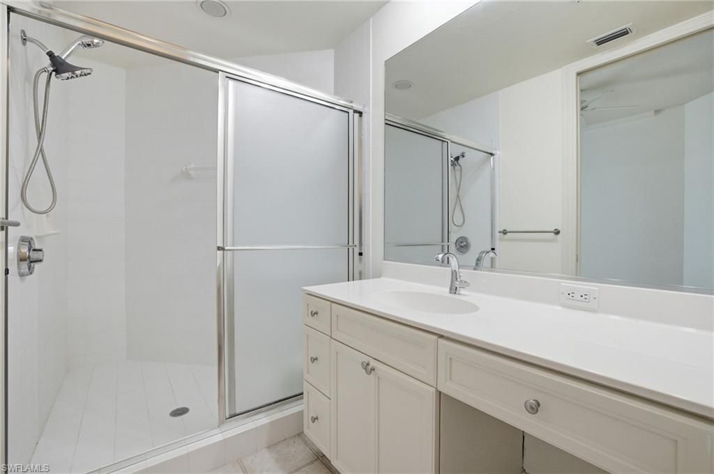 4801 Island Pond Ct, Unit 405, Bonita Springs, FL 34134 Photo