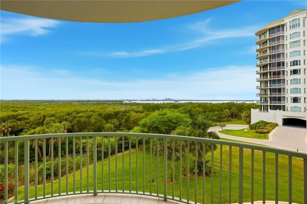 4801 Island Pond Ct, Unit 405, Bonita Springs, FL 34134 Photo