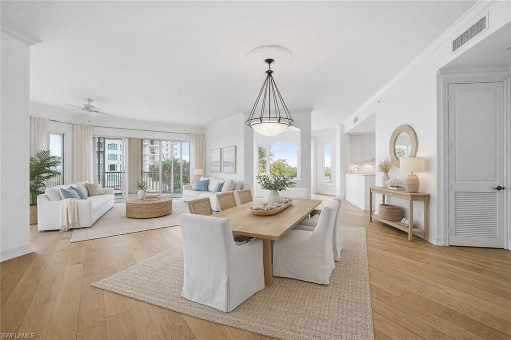 4801 Island Pond Ct, Unit 405, Bonita Springs, FL 34134 Photo