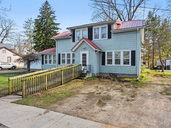 413 W Saint Joseph Street, Lawrence, MI 49064