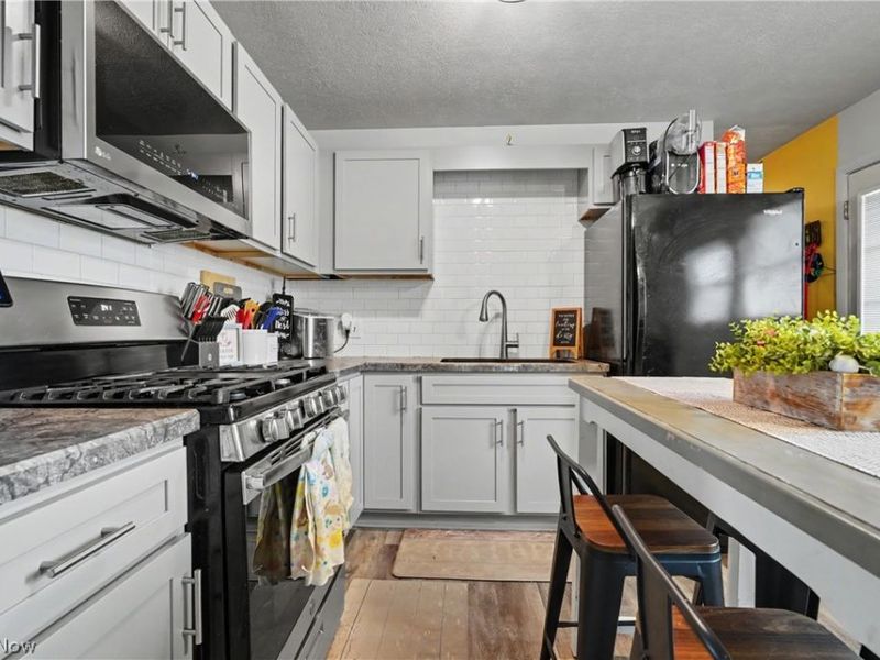 155 S Johnson Road, Sebring, OH 44672 Photo 11