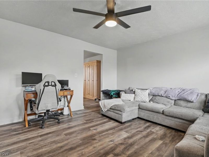 155 S Johnson Road, Sebring, OH 44672 Photo 7