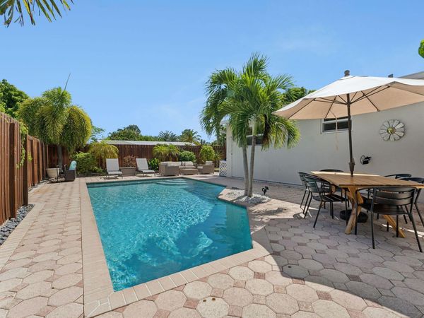 2691 NE 18th Street, Pompano Beach, FL 33062