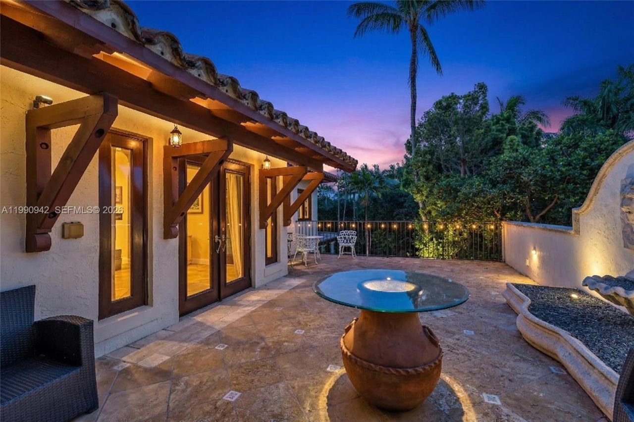 3462 N Moorings Way, Miami, FL 33133 Photo