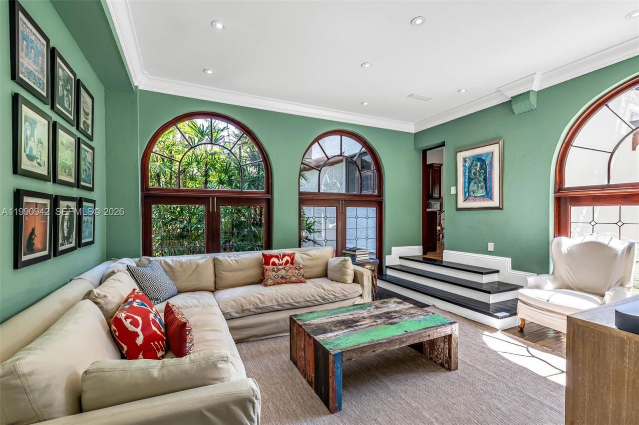 3462 N Moorings Way, Miami, FL 33133 Photo