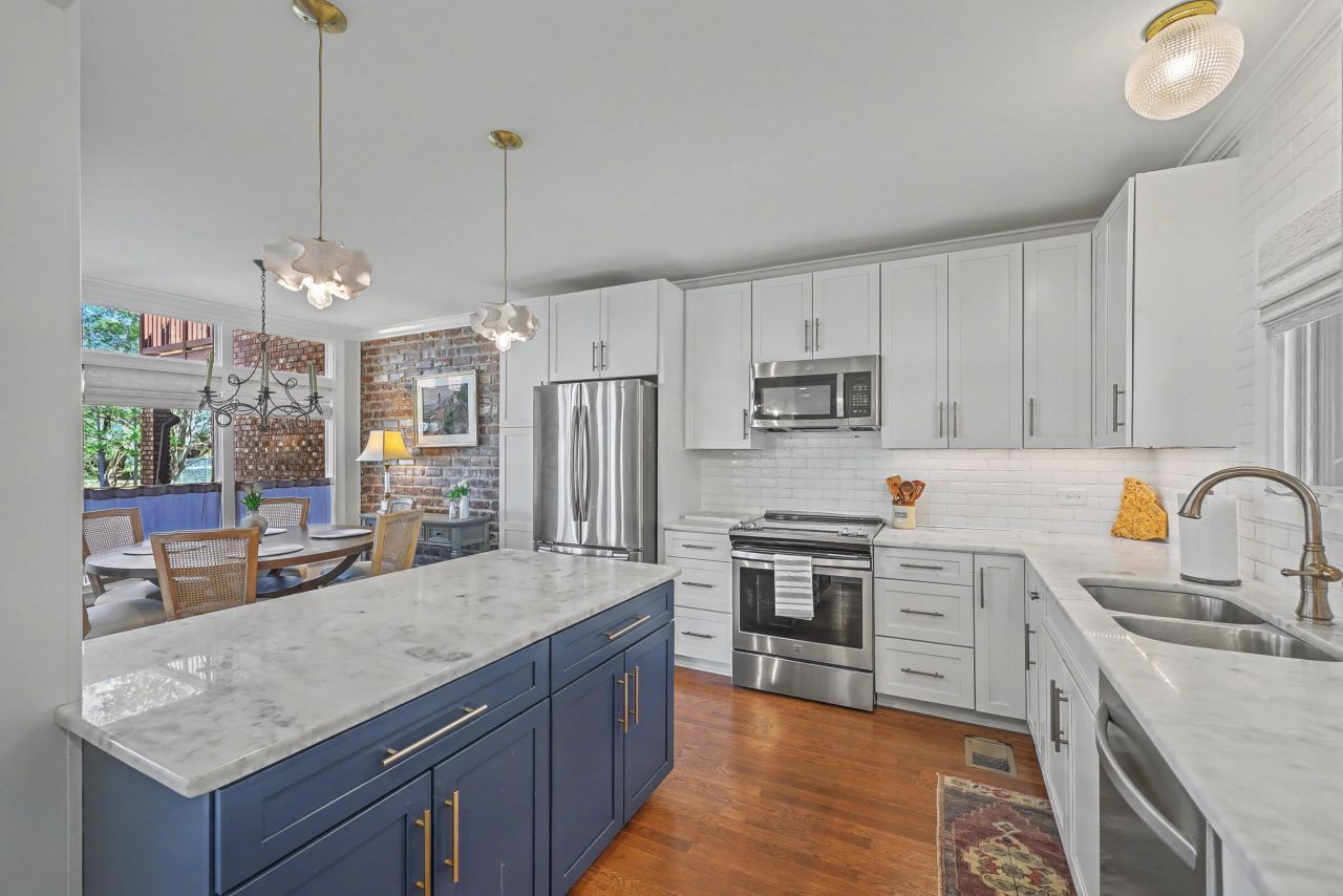 220 3rd Avenue Photo 10