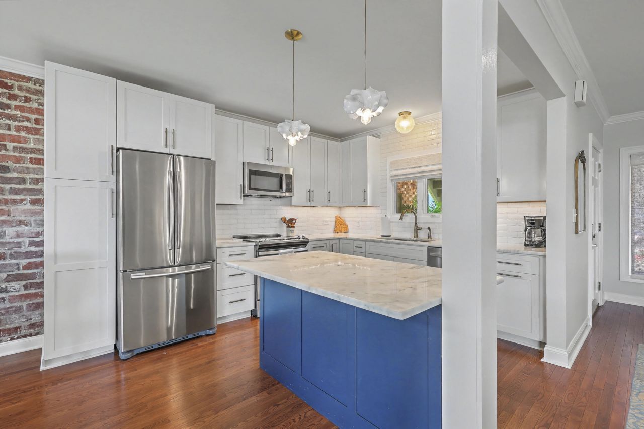 220 3rd Avenue Photo 11