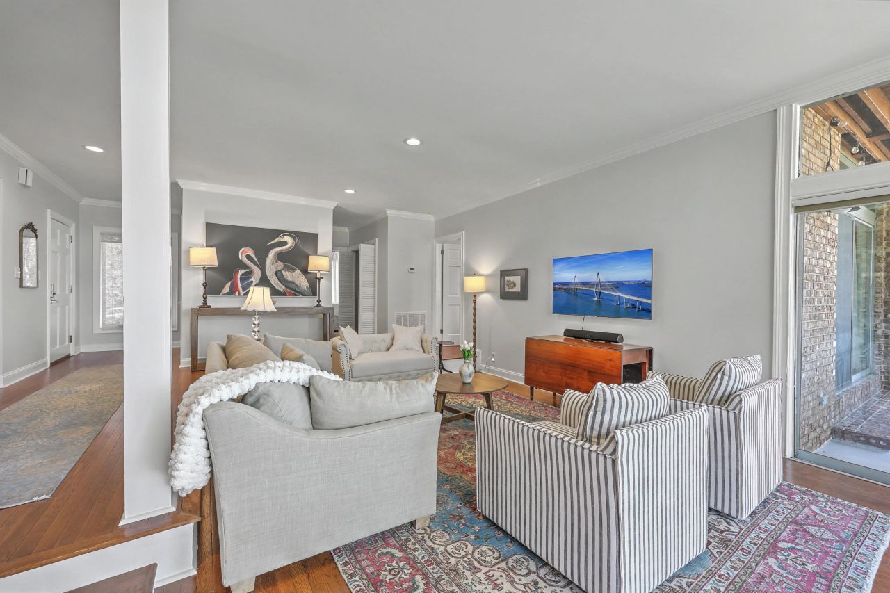 220 3rd Avenue Photo 18