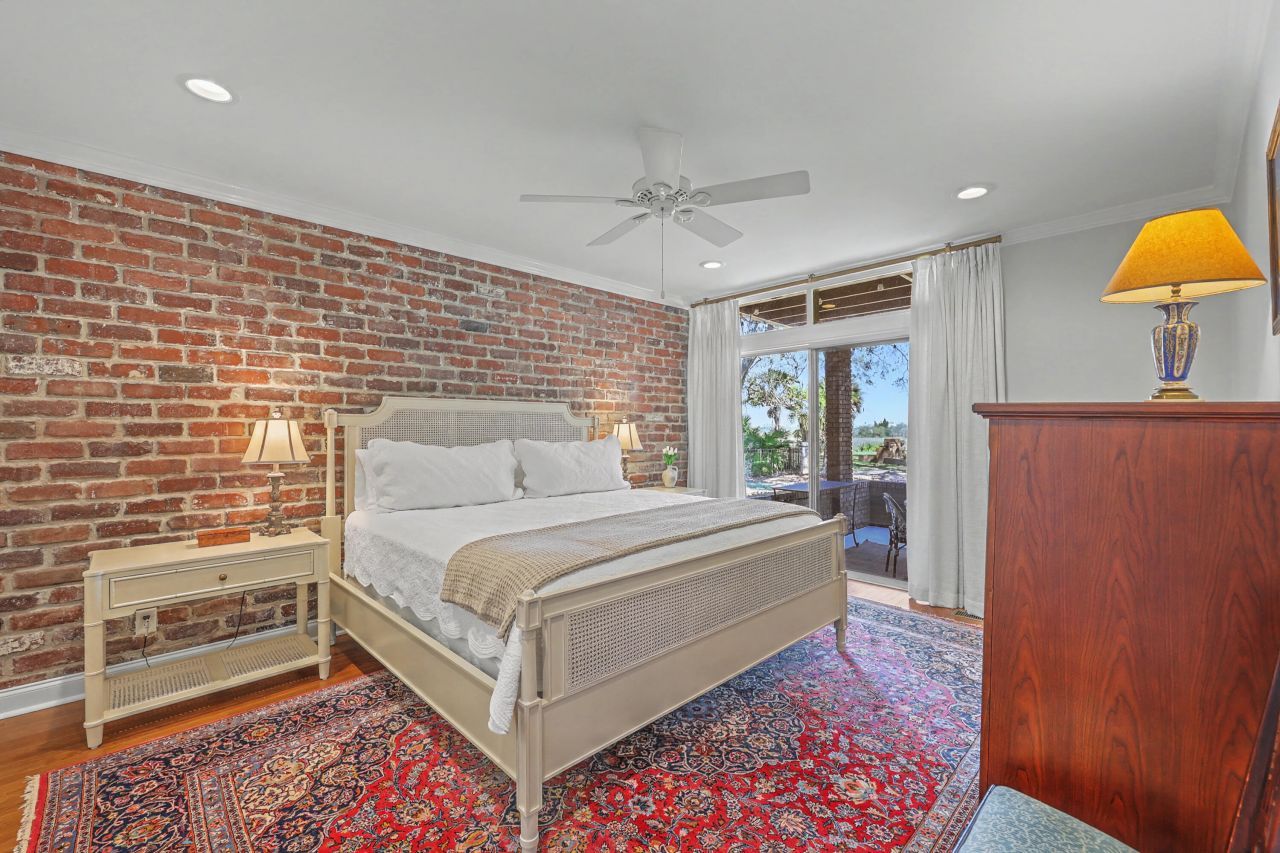 220 3rd Avenue Photo 24