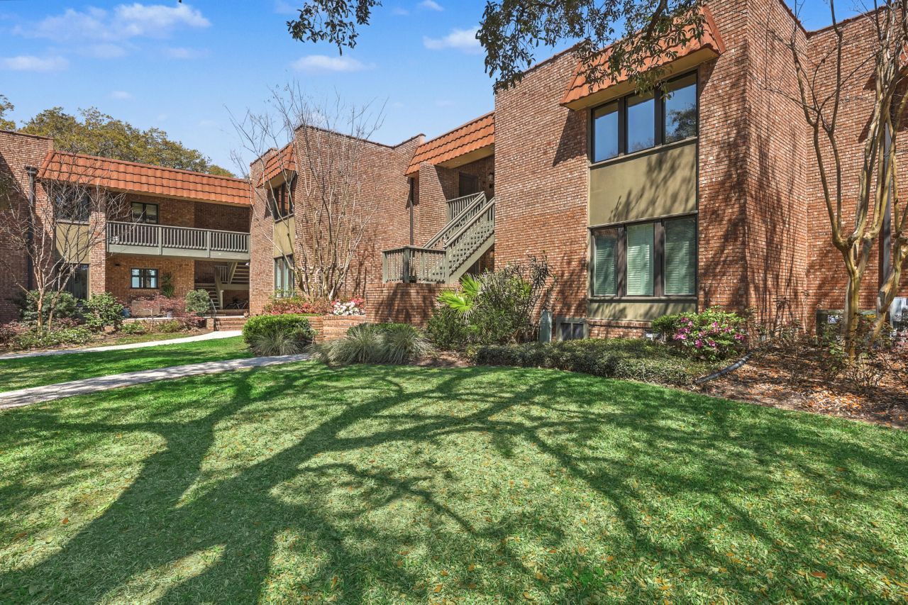 220 3rd Avenue Photo 35