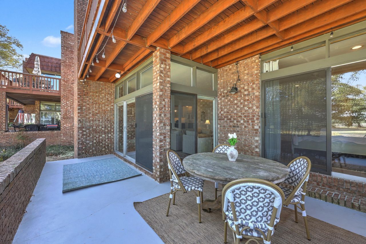 220 3rd Avenue Photo 39