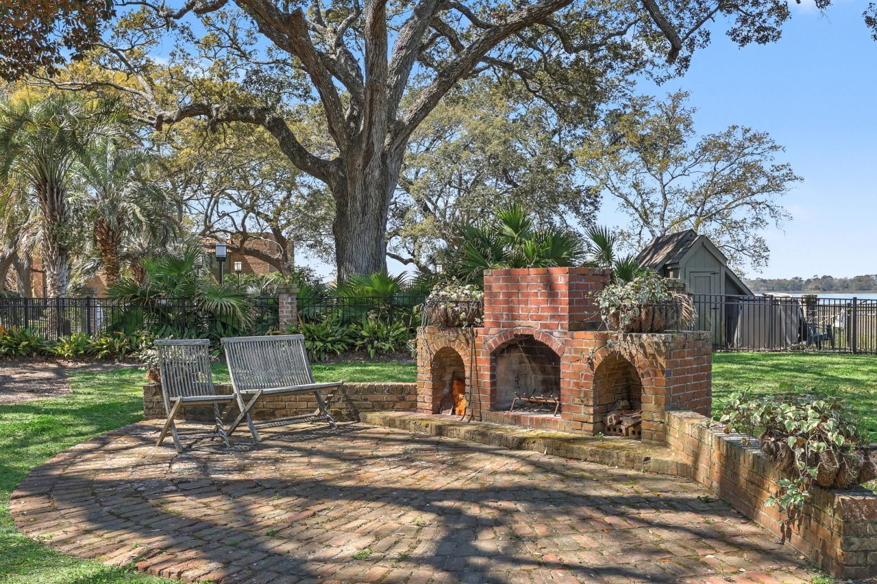 220 3rd Avenue Photo 40