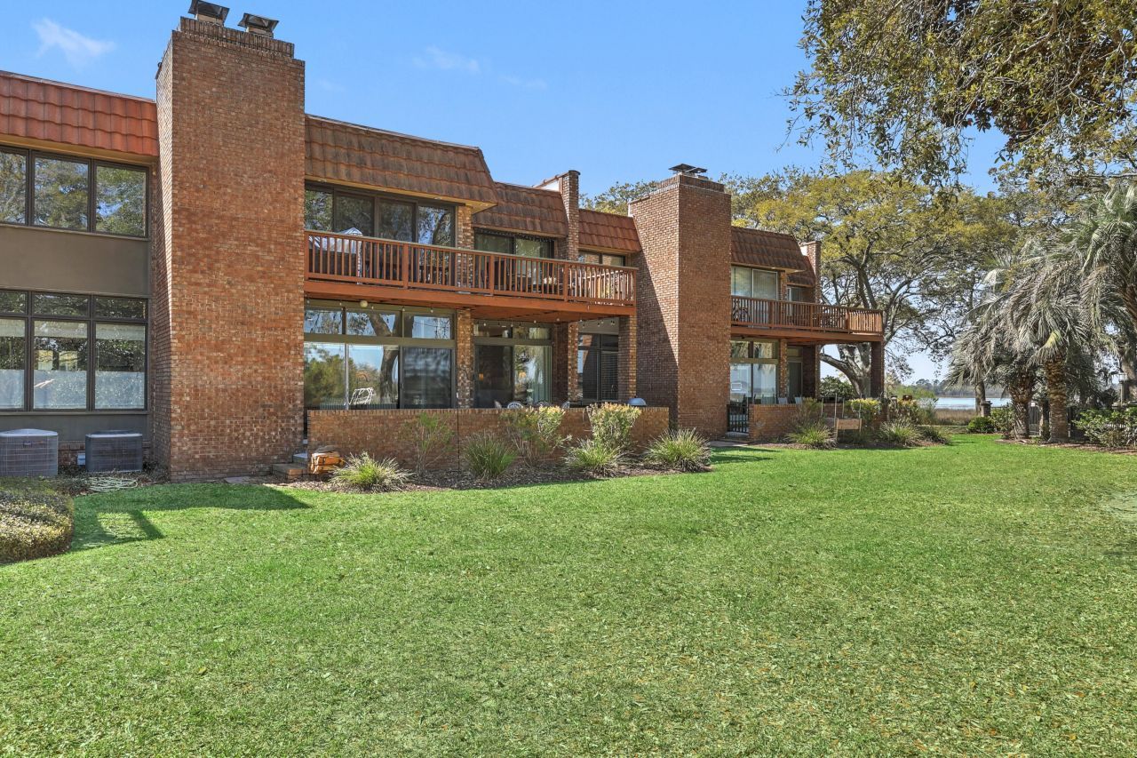 220 3rd Avenue Photo 41