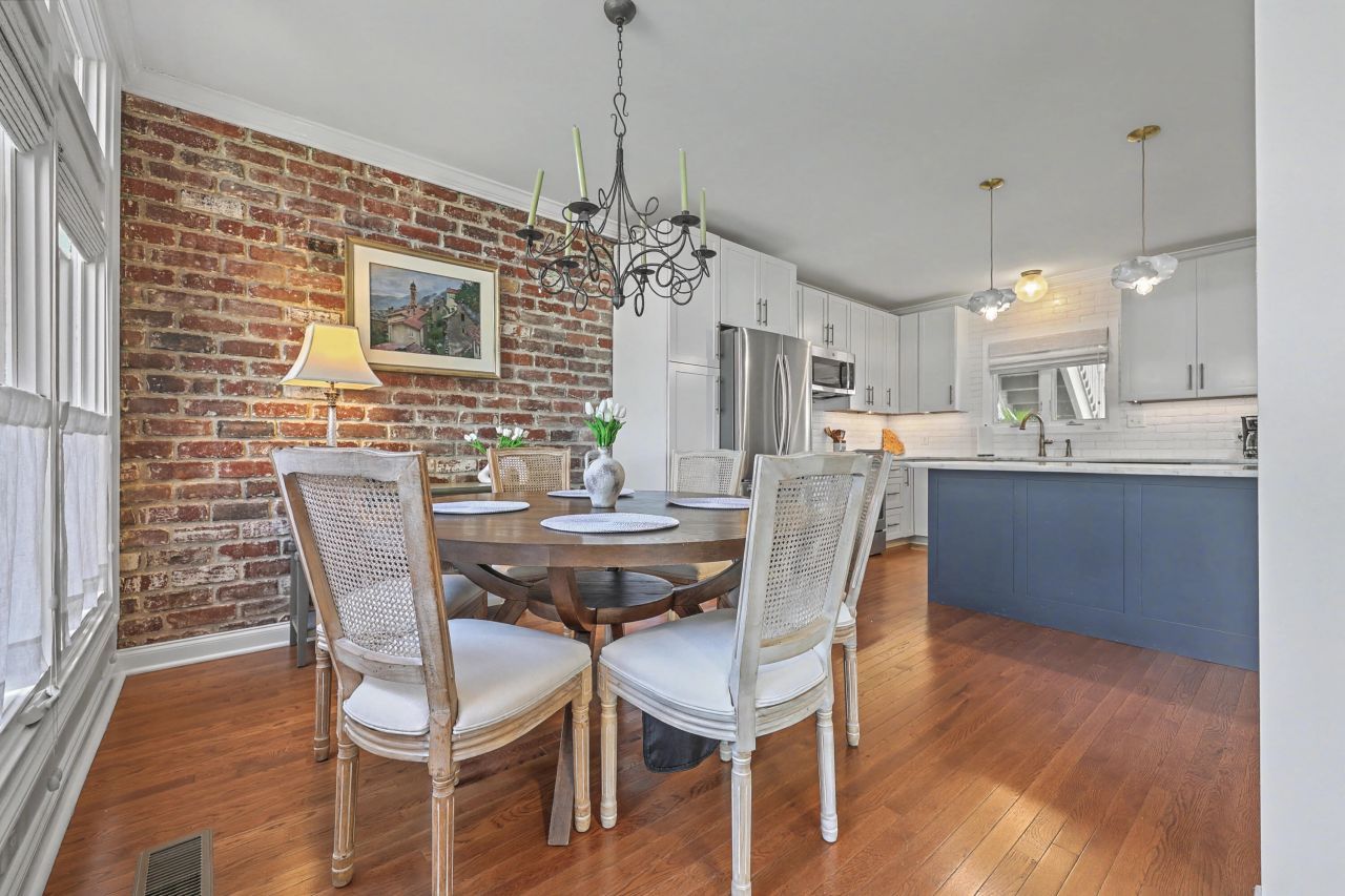 220 3rd Avenue Photo 8