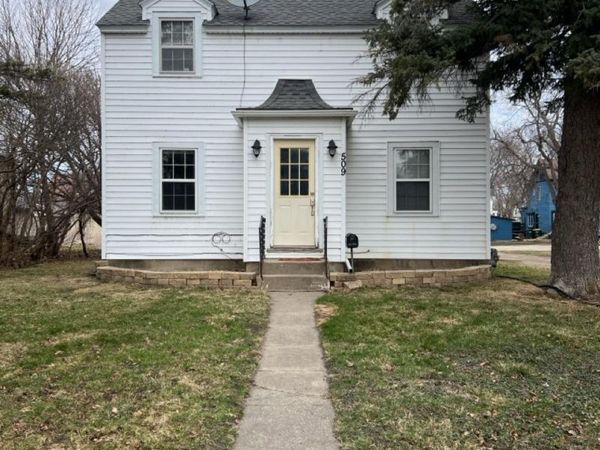 509 9th Avenue S, Saint James, MN 56081