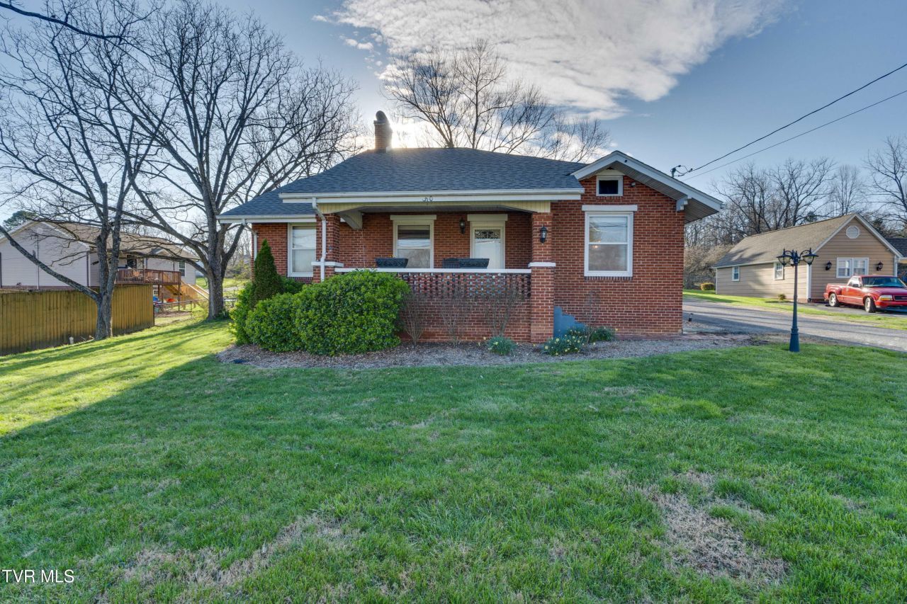 310 Carter Sells Road, Johnson City, TN 37604 Main Photo
