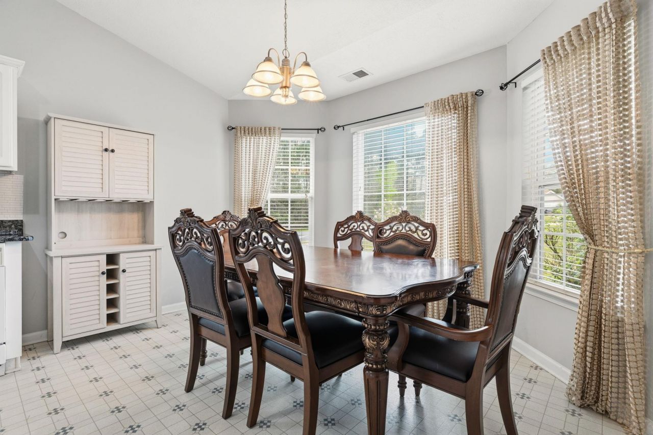 801 Sultana Dr. Photo 13