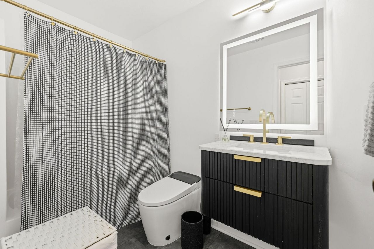 801 Sultana Dr. Photo 21