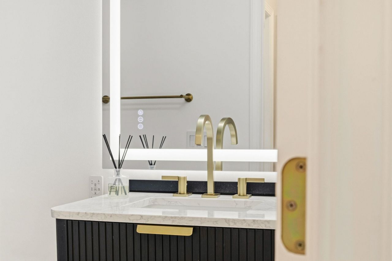 801 Sultana Dr. Photo 22