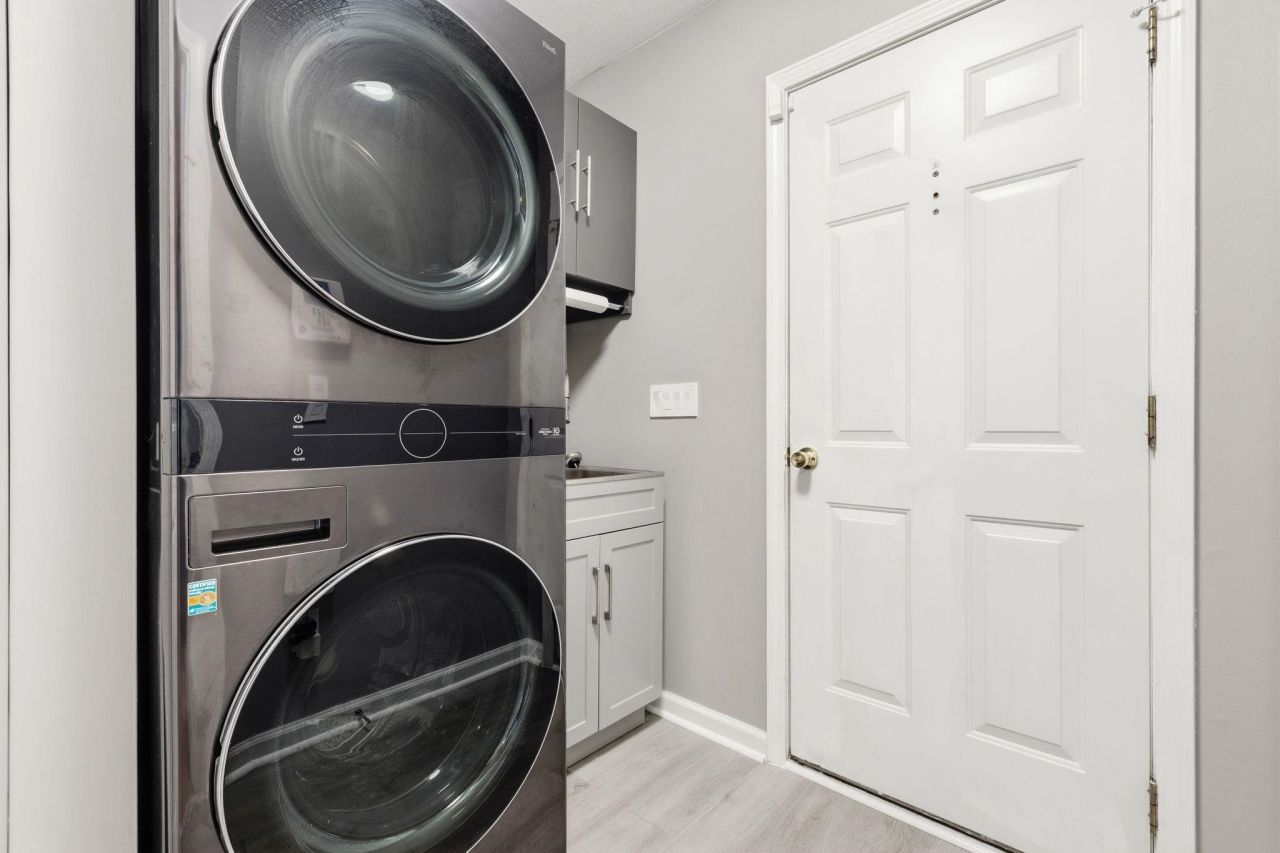 801 Sultana Dr. Photo 24