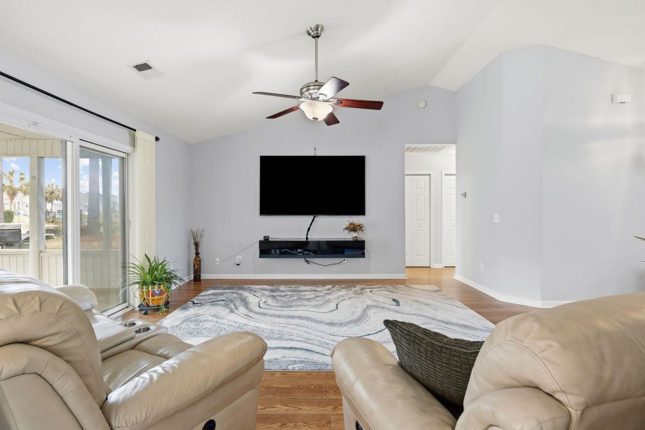 801 Sultana Dr. Photo 9