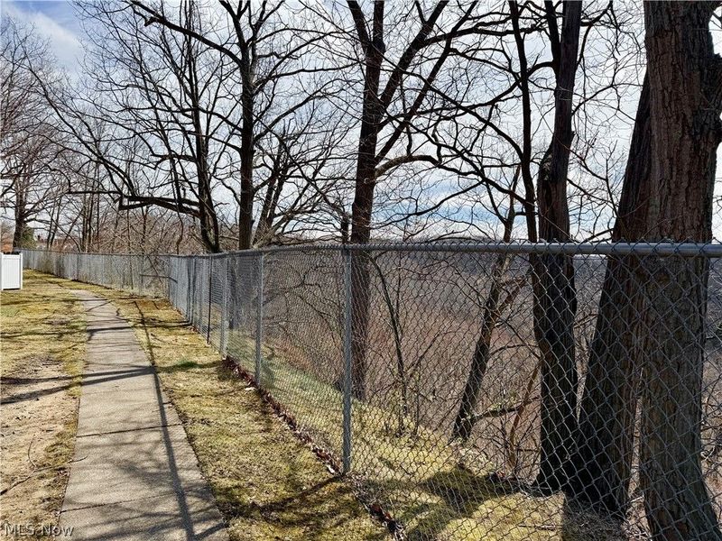 11 Trenton Square, Unit T27, Euclid, OH 44143 Photo 13