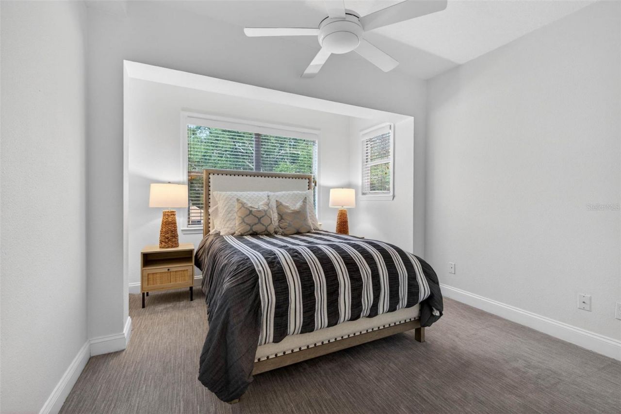 922 N Shore Drive Ne, Saint Petersburg, FL 33701 Photo