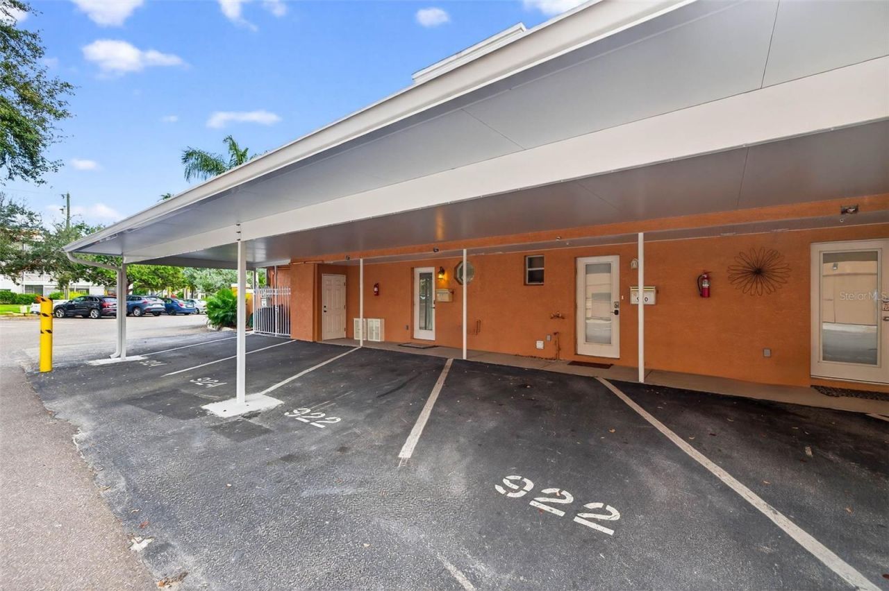 922 N Shore Drive Ne, Saint Petersburg, FL 33701 Photo