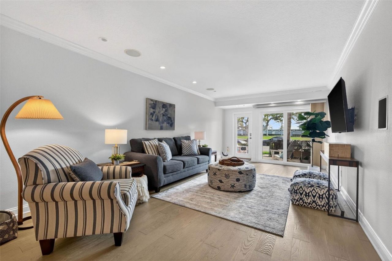 922 N Shore Drive Ne, Saint Petersburg, FL 33701 Photo