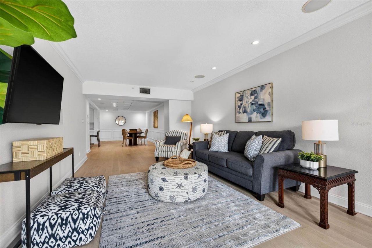 922 N Shore Drive Ne, Saint Petersburg, FL 33701 Photo