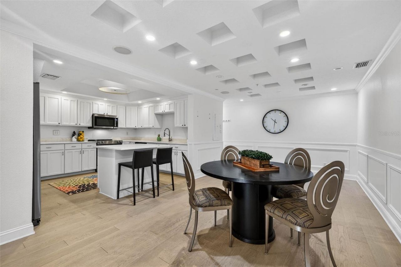 922 N Shore Drive Ne, Saint Petersburg, FL 33701 Photo