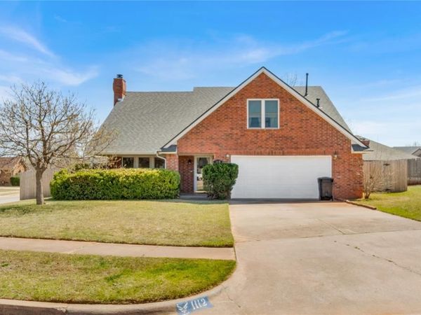 1112 Walnut Court, Moore, OK 73160